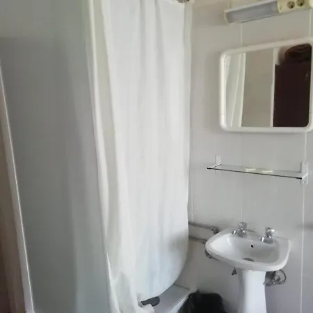 Pensao Residencial Estrela Do Mondego Гостьовий будинок Лісабон