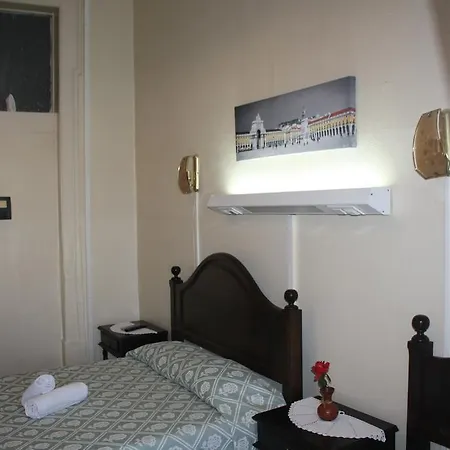 Pensao Residencial Estrela Do Mondego 리스본