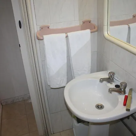 Pensao Residencial Estrela Do Mondego 리스본