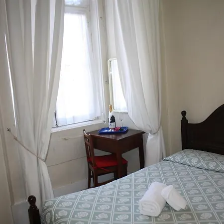 Pensao Residencial Estrela Do Mondego * 리스본